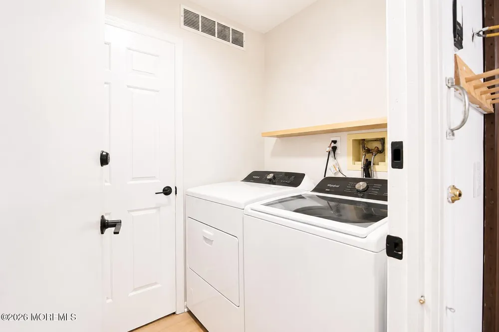 99 Oak Lane Eatontown, NJ 07724