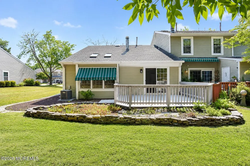 99 Oak Lane Eatontown, NJ 07724