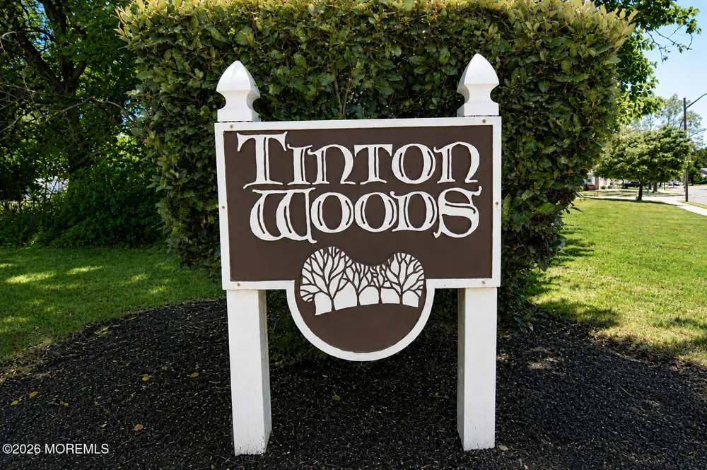 99 Oak Lane Eatontown, NJ 07724