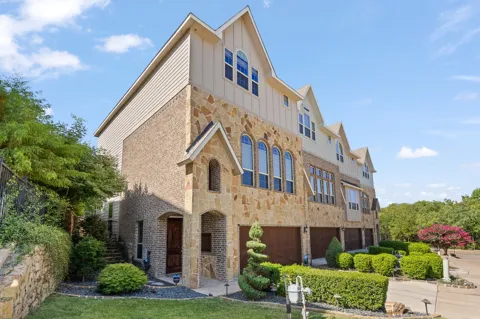 6757 Lost Star Lane