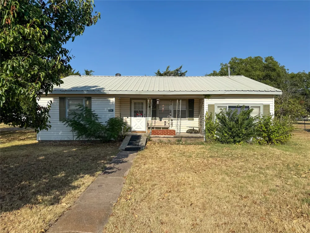 504 S Hall Street Montague, TX 76251
