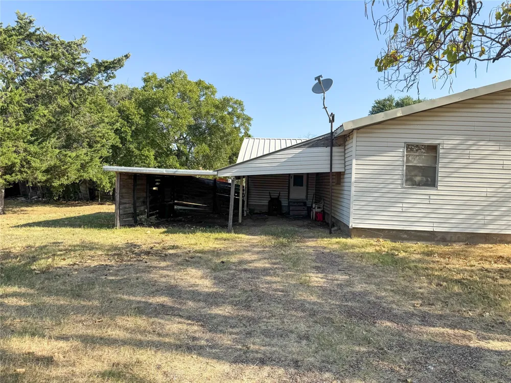 504 S Hall Street Montague, TX 76251