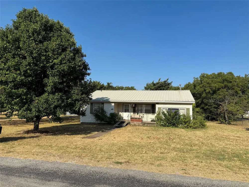 504 S Hall Street Montague, TX 76251