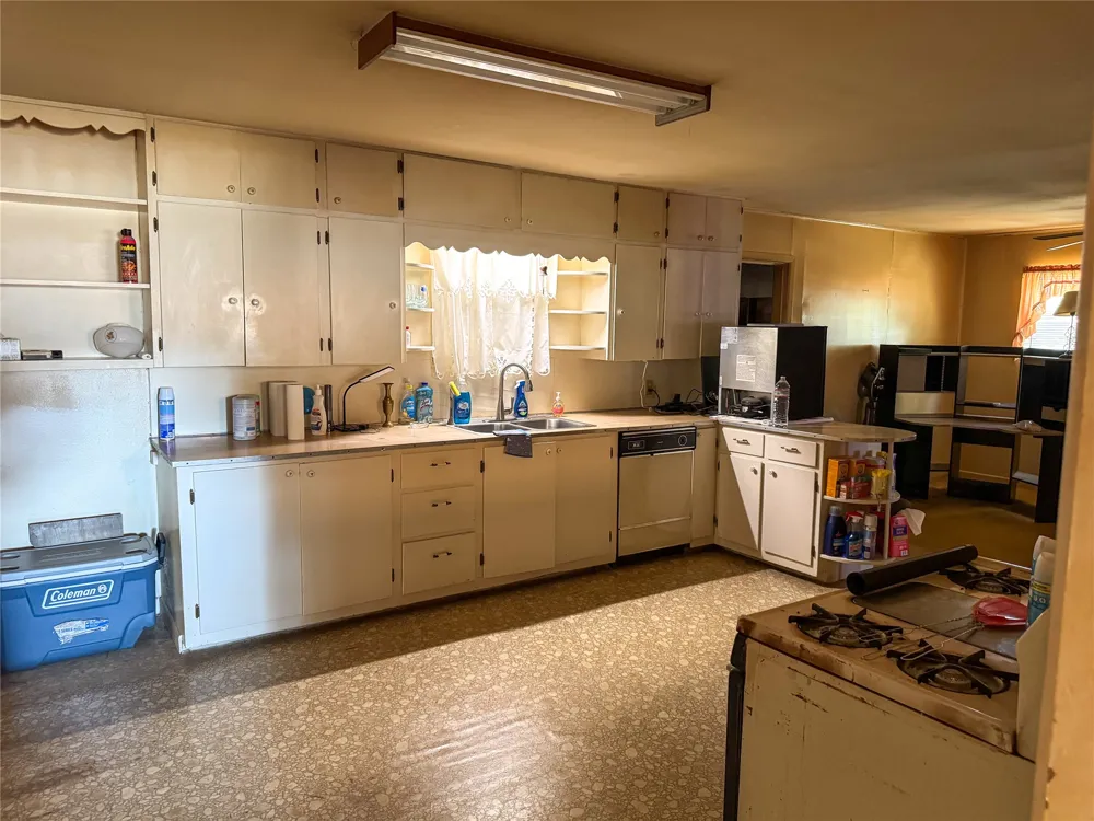 504 S Hall Street Montague, TX 76251