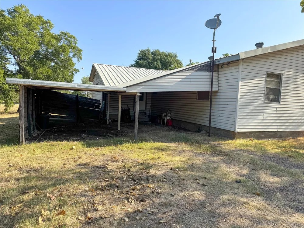 504 S Hall Street Montague, TX 76251