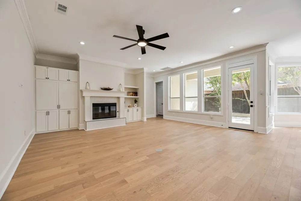 5842 Coolwater Cove Dallas, TX 75252