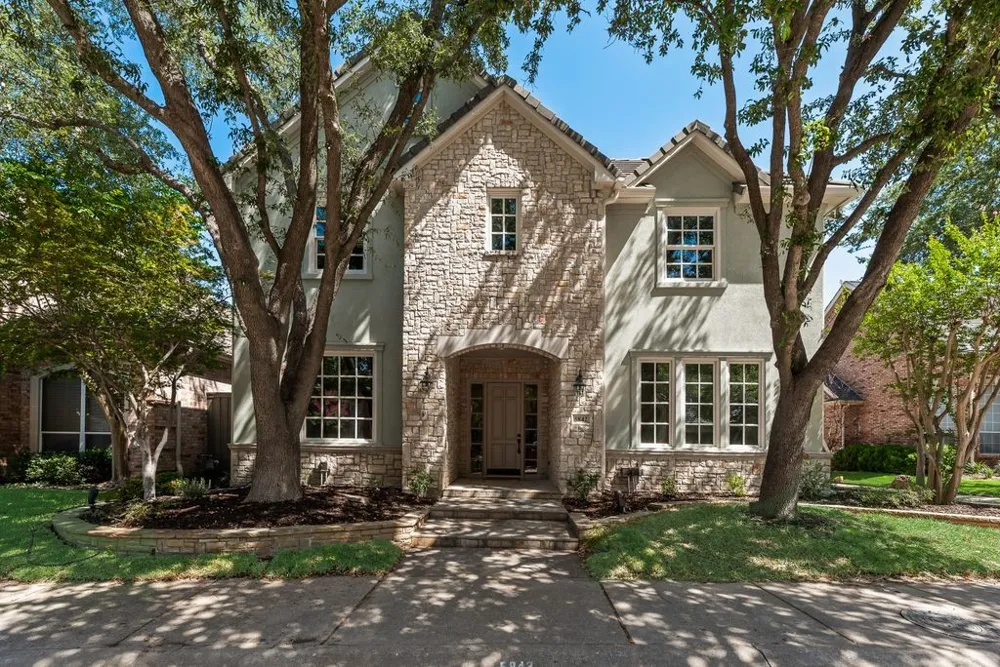 5842 Coolwater Cove Dallas, TX 75252