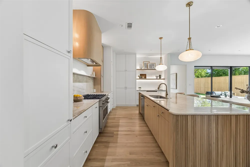 4727 March Avenue Dallas, TX 75209