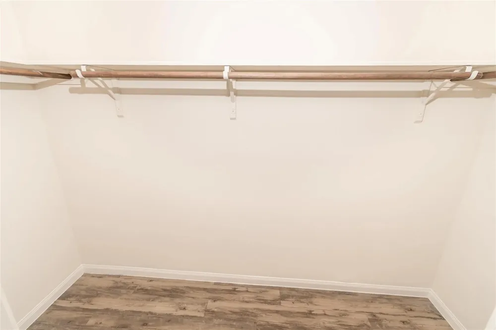 2822 Junction Drive Houston, TX 77045