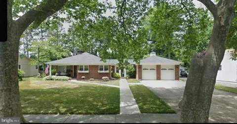 38 EVELYN AVENUE