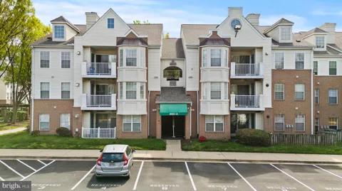 8951 TOWN CENTER CIRCLE #3-301