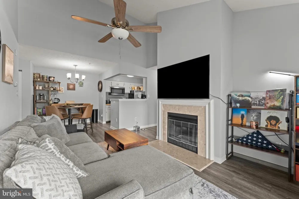 8951 TOWN CENTER CIRCLE #3-303 Upper Marlboro, MD 20774