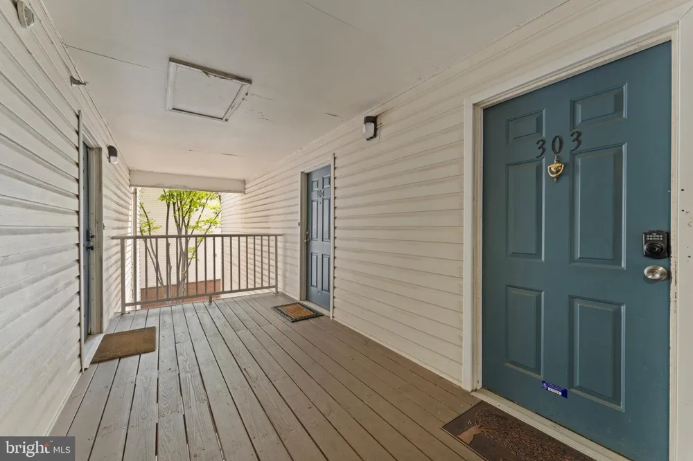 8951 TOWN CENTER CIRCLE #3-303 Upper Marlboro, MD 20774