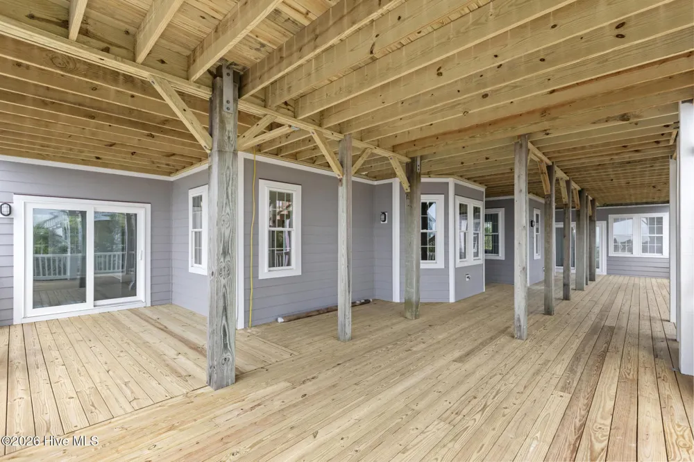 9813 Sandy Court Emerald Isle, NC 28594