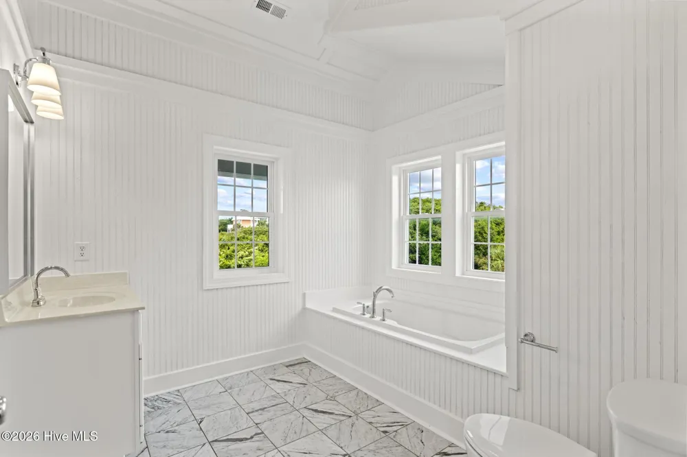 9813 Sandy Court Emerald Isle, NC 28594
