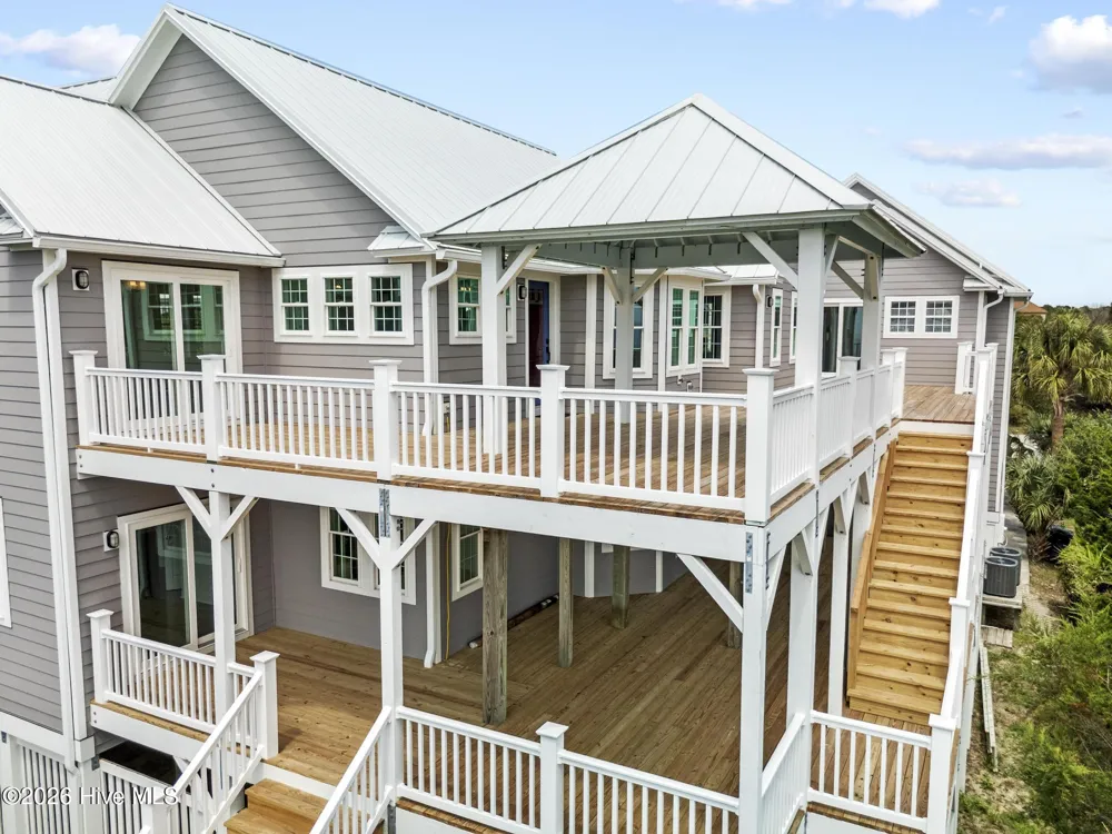 9813 Sandy Court Emerald Isle, NC 28594