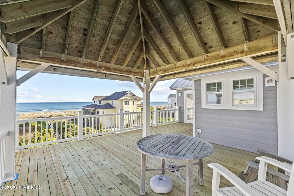 9813 Sandy Court Emerald Isle, NC 28594