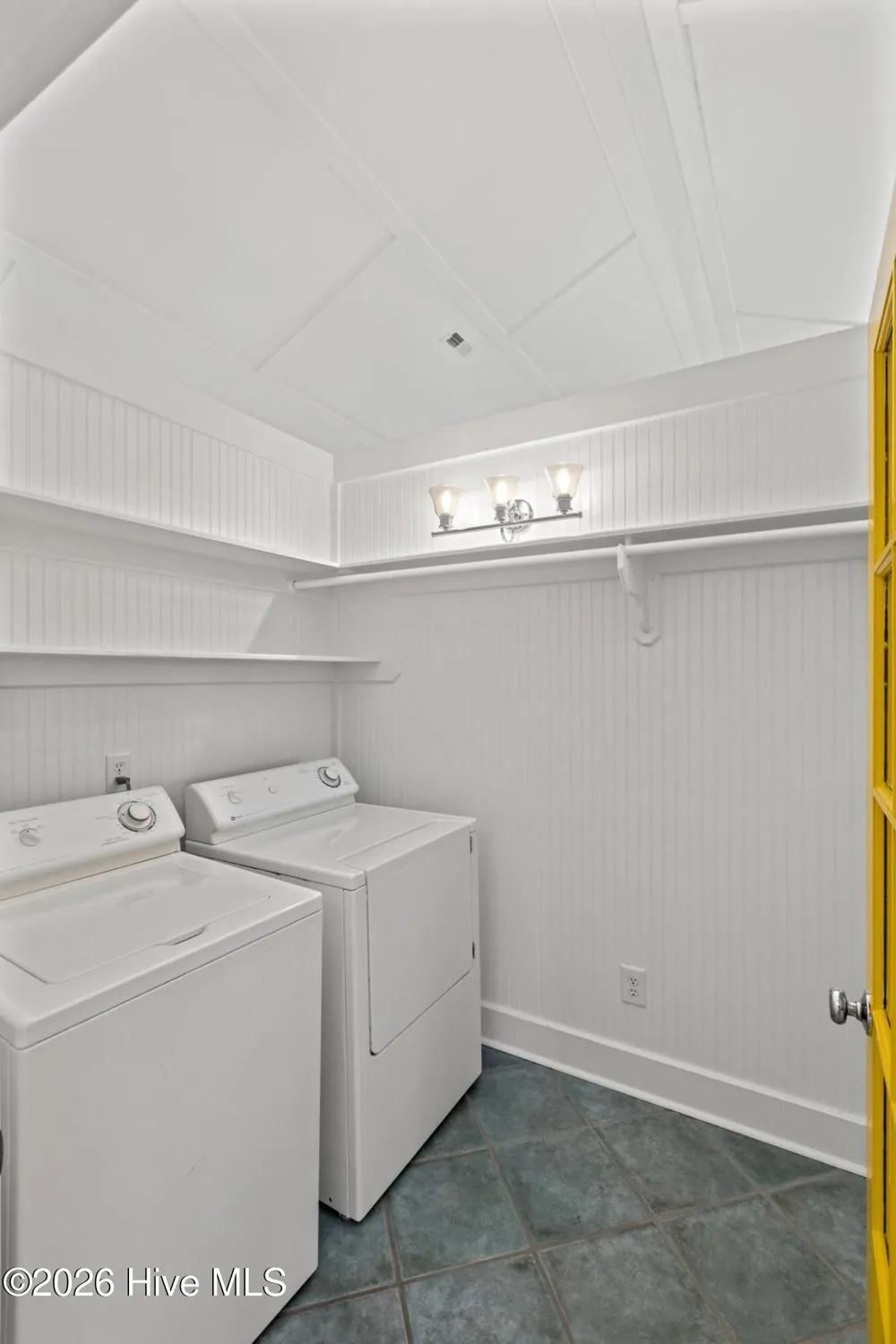 9813 Sandy Court Emerald Isle, NC 28594