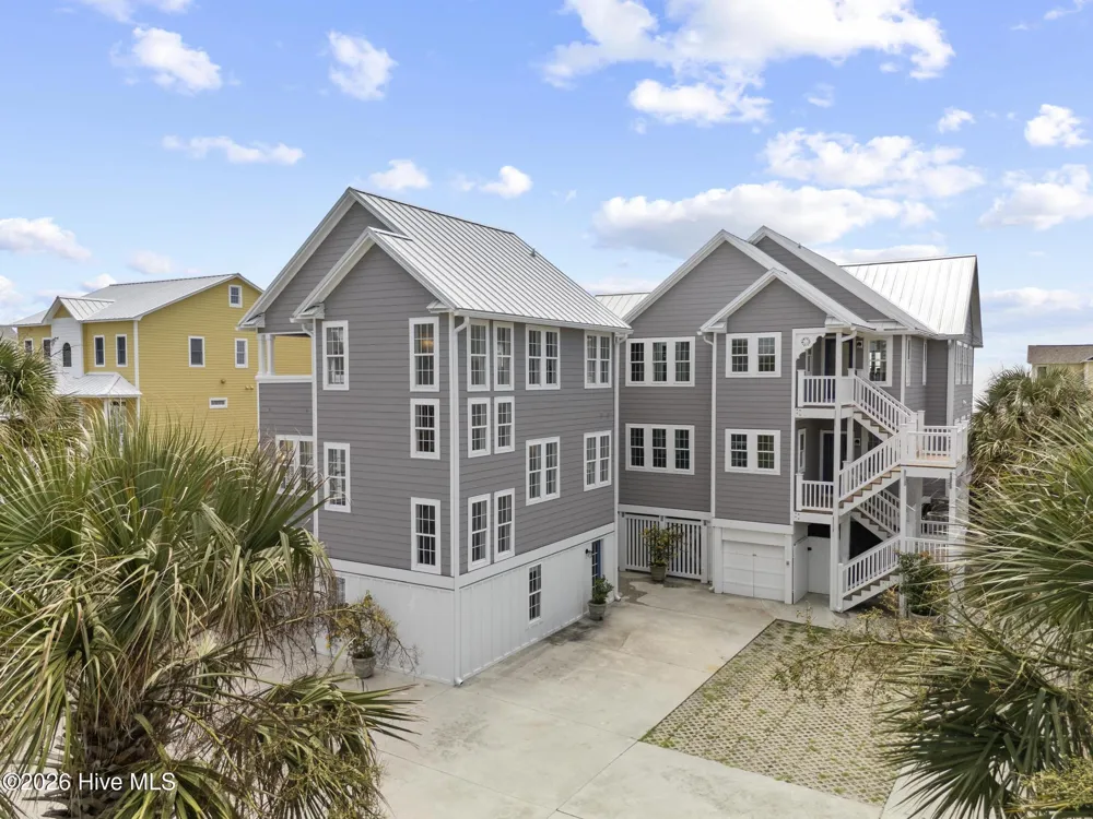 9813 Sandy Court Emerald Isle, NC 28594