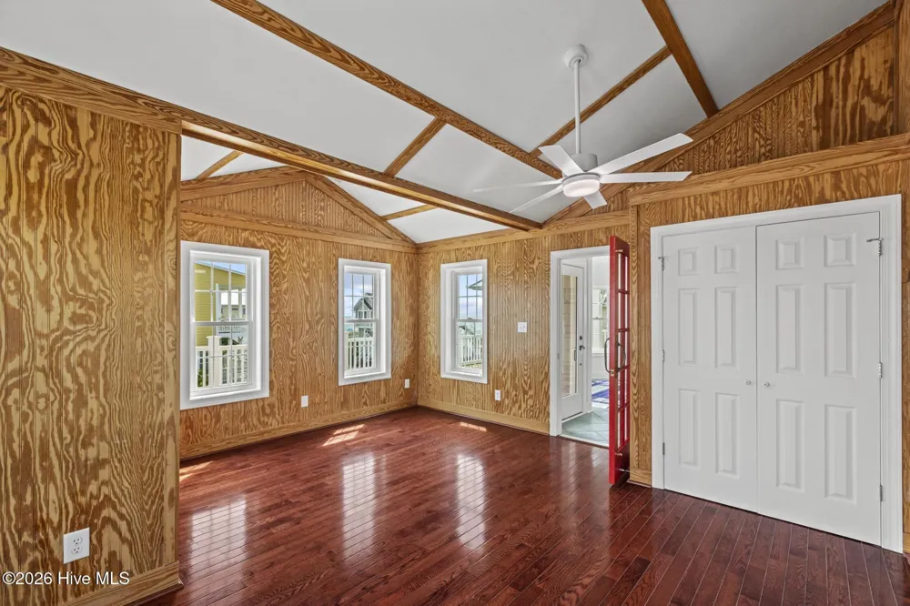 9813 Sandy Court Emerald Isle, NC 28594