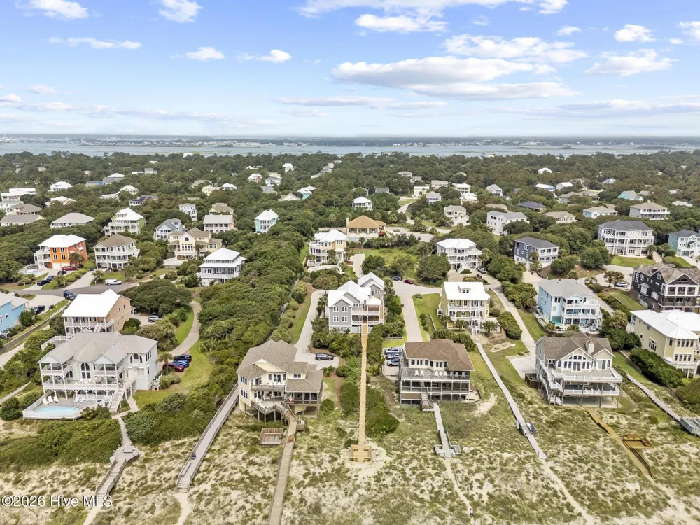 9813 Sandy Court Emerald Isle, NC 28594