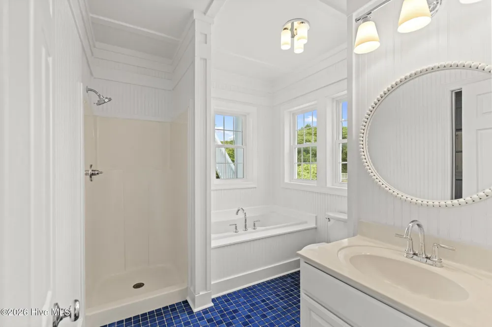 9813 Sandy Court Emerald Isle, NC 28594