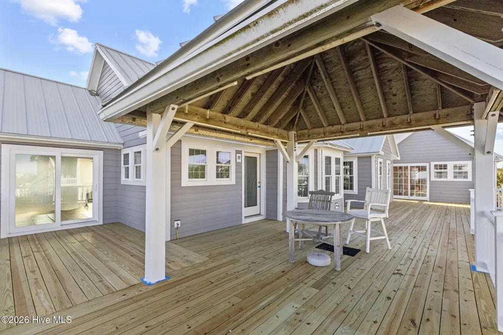 9813 Sandy Court Emerald Isle, NC 28594