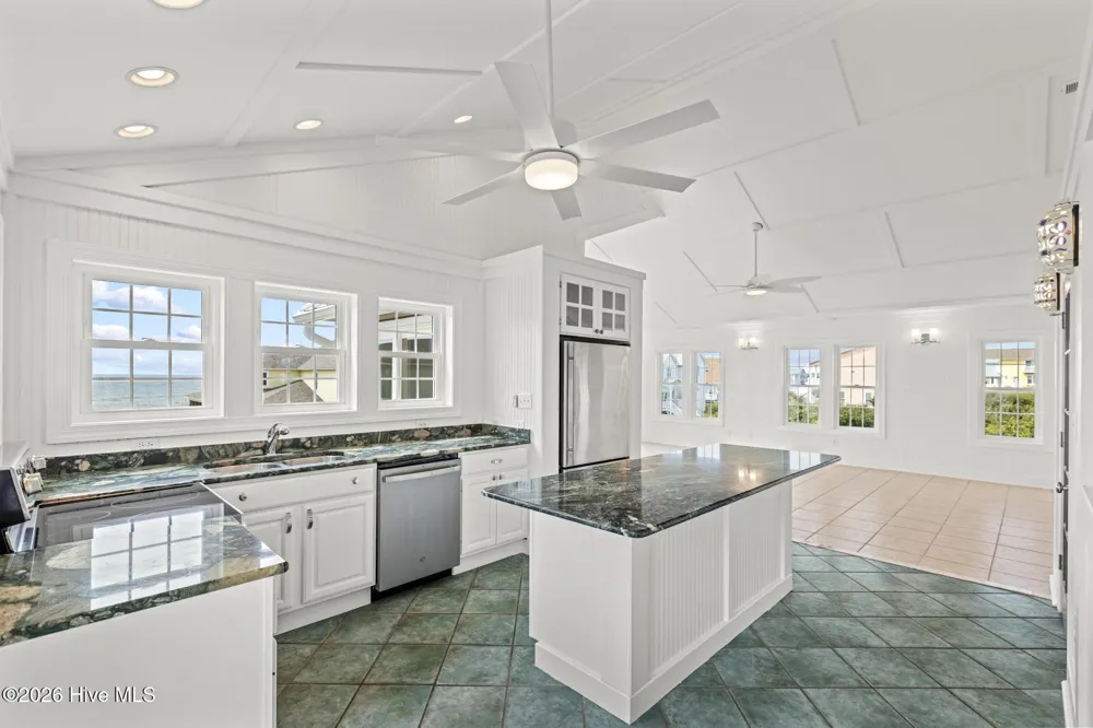 9813 Sandy Court Emerald Isle, NC 28594