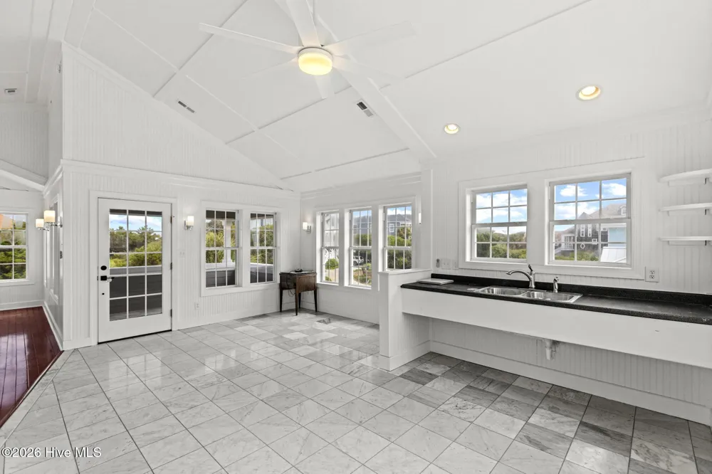 9813 Sandy Court Emerald Isle, NC 28594