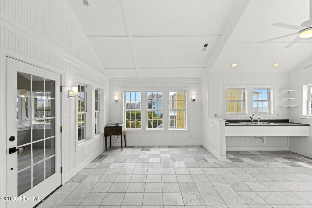 9813 Sandy Court Emerald Isle, NC 28594