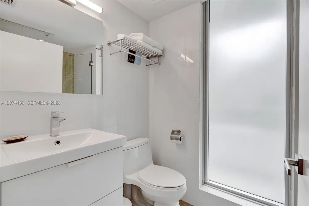 6080 Collins Ave #520 Miami Beach, FL 33140