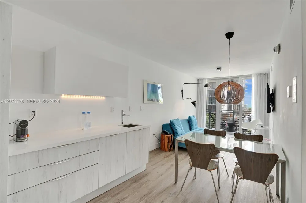 6080 Collins Ave #520 Miami Beach, FL 33140