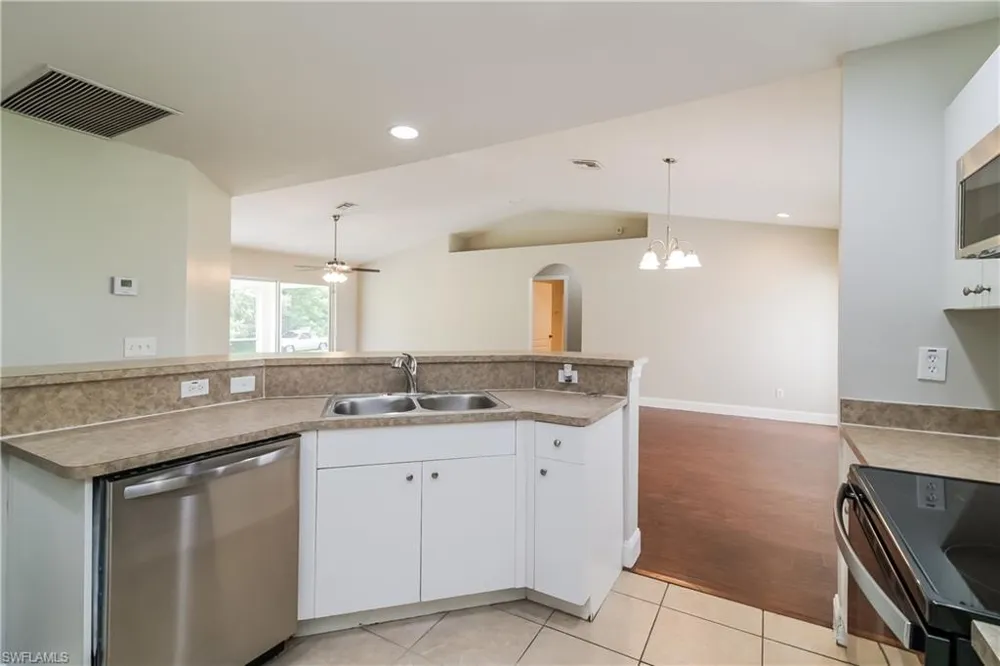 2914 46th Street SW Lehigh Acres, FL 33976