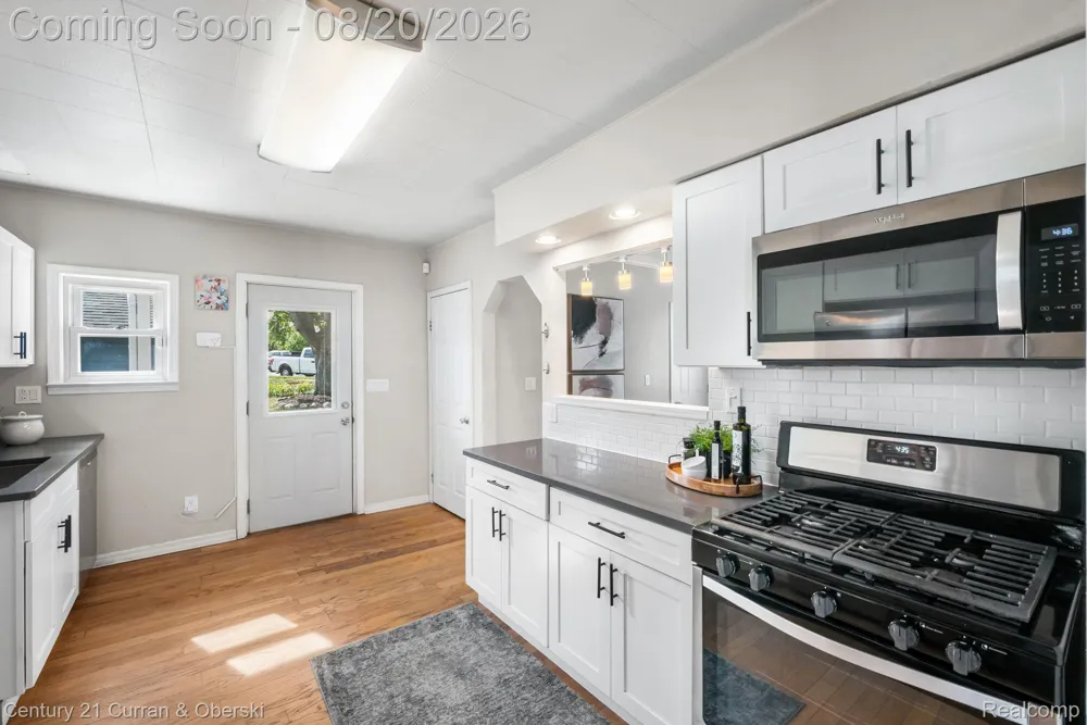 261 Mill Street Plymouth City, MI 48170