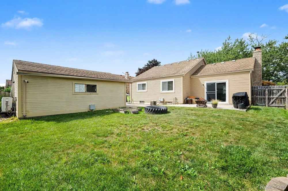 25936 Rose Street Chesterfield Township, MI 48051