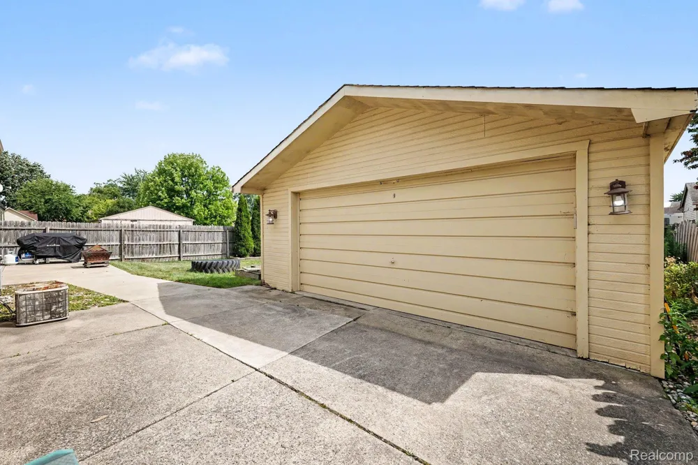 25936 Rose Street Chesterfield Township, MI 48051