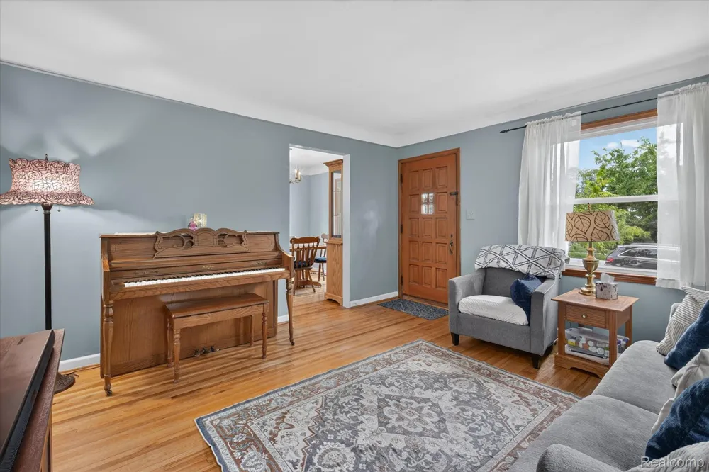 1693 Riverbank Street Lincoln Park City, MI 48146