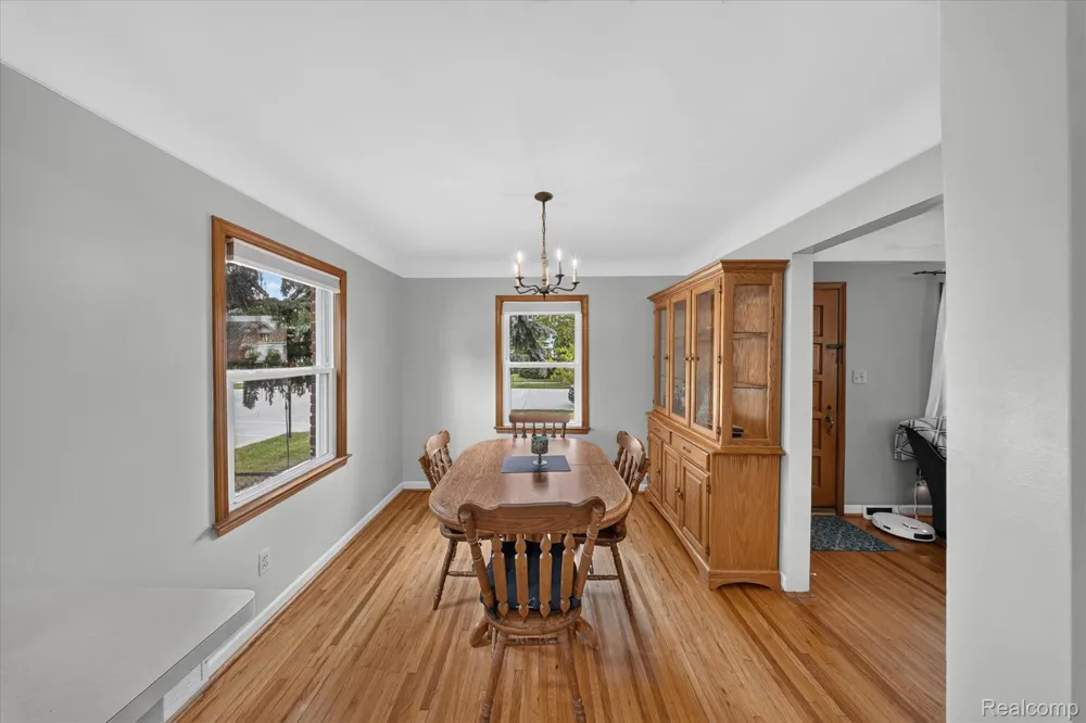 1693 Riverbank Street Lincoln Park City, MI 48146