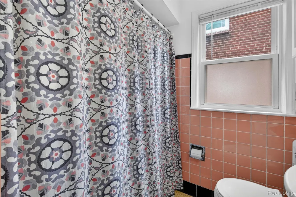 1693 Riverbank Street Lincoln Park City, MI 48146