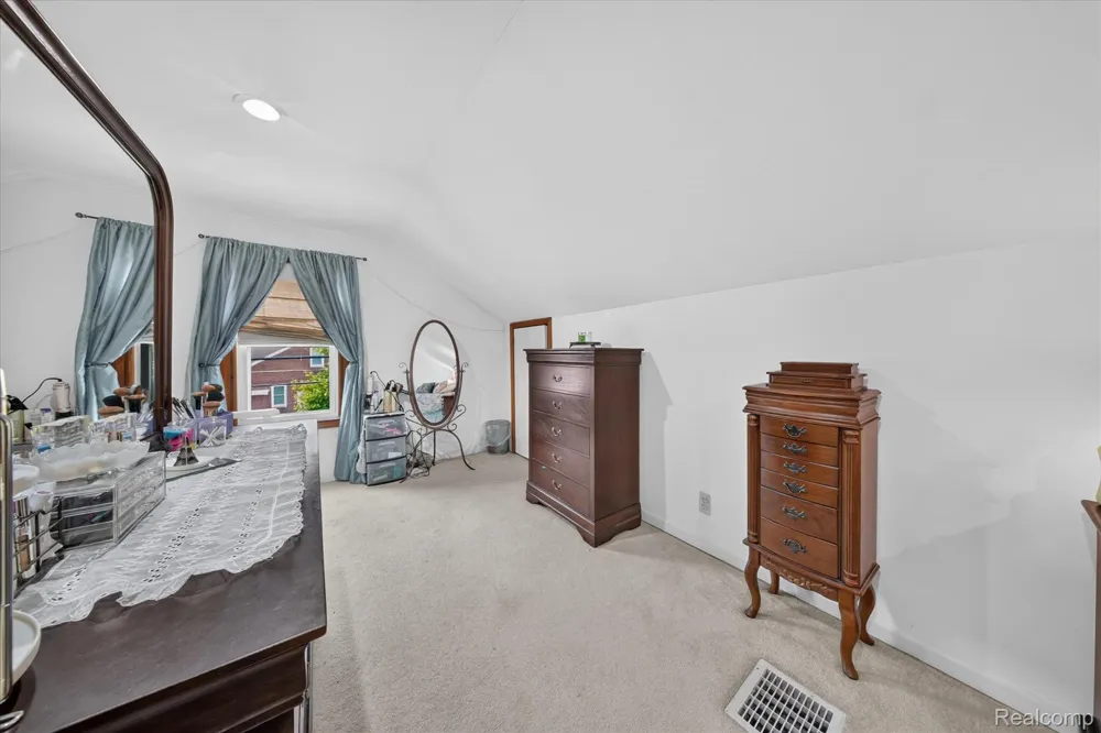 1693 Riverbank Street Lincoln Park City, MI 48146