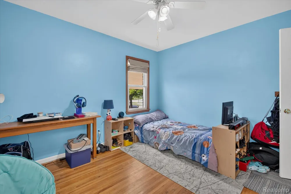 1693 Riverbank Street Lincoln Park City, MI 48146