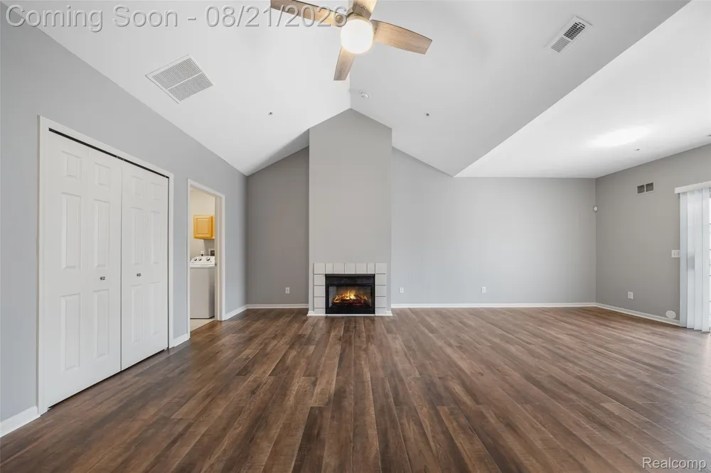 9201 Addington Drive Commerce Charter Township, MI 48390