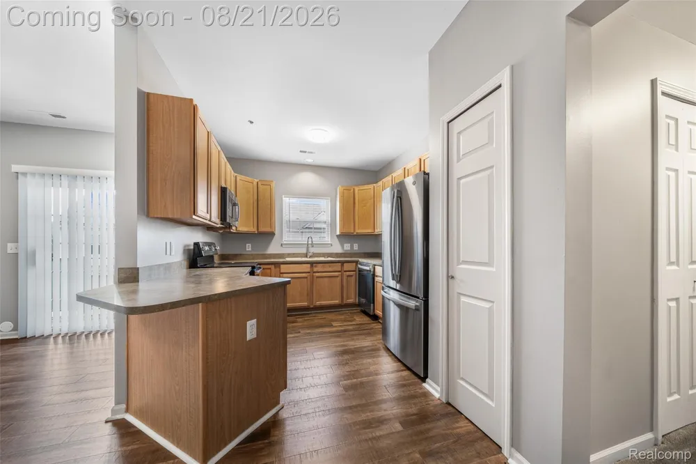9201 Addington Drive Commerce Charter Township, MI 48390