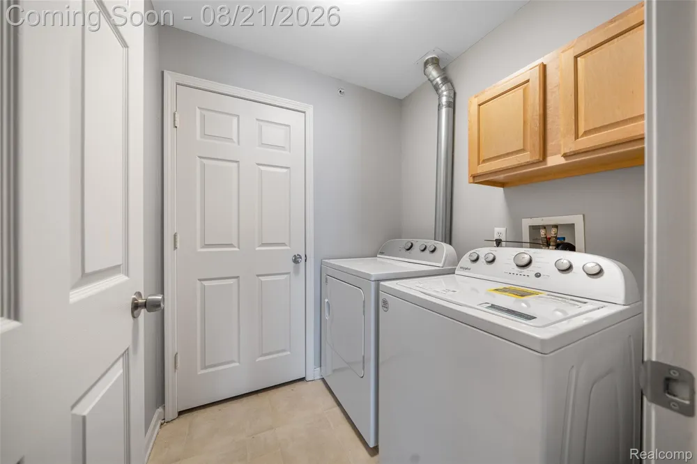 9201 Addington Drive Commerce Charter Township, MI 48390