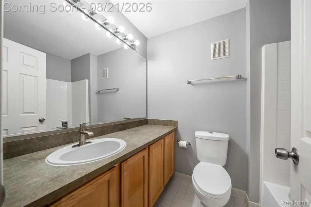 9201 Addington Drive Commerce Charter Township, MI 48390