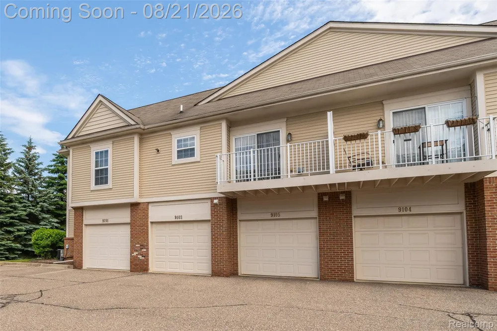 9201 Addington Drive Commerce Charter Township, MI 48390