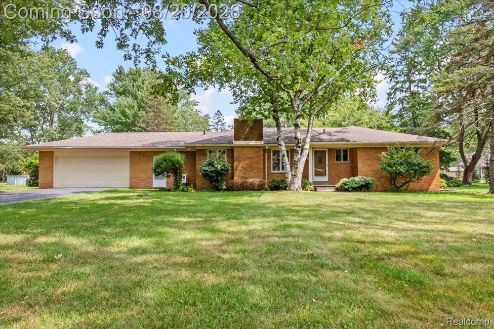 5860 Wright Drive Troy City, MI 48098
