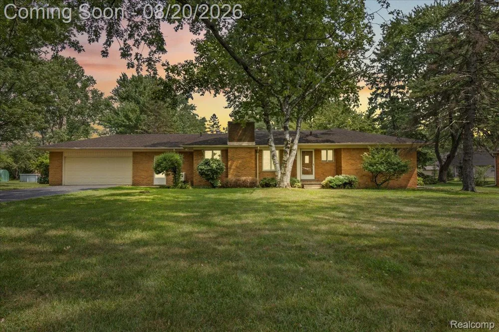 5860 Wright Drive Troy City, MI 48098