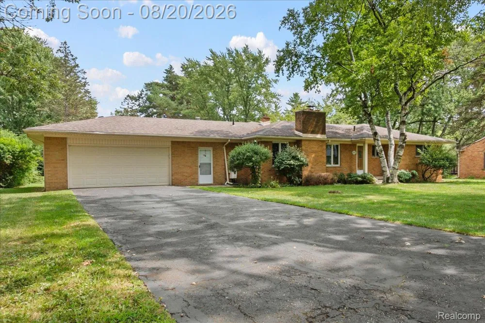 5860 Wright Drive Troy City, MI 48098