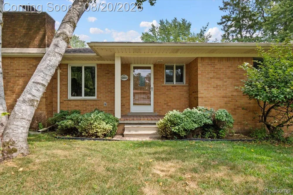 5860 Wright Drive Troy City, MI 48098